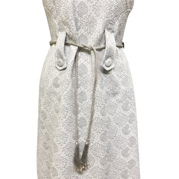 Vintage 1960s Silver over White Sheath Style Party Cocktail Formal Dress - Picture 2 of 6
